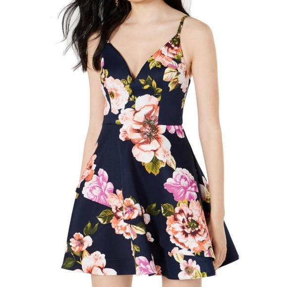 SPEECHLESS Floral Party Dress (Curvy) - Picture 7 of 7
